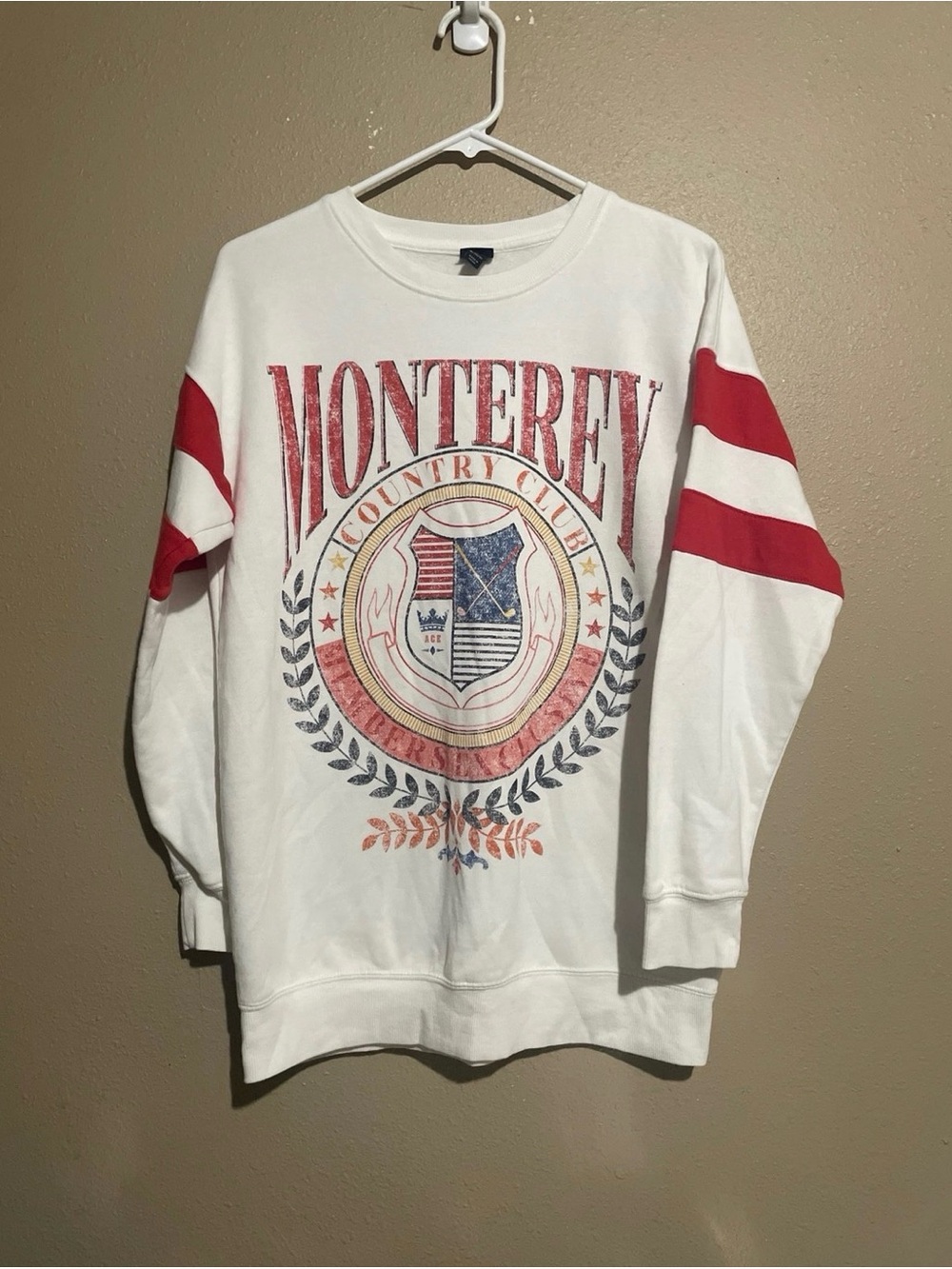 Monterey Country Club Graphic White Crewneck Sweatshirt Youth XL